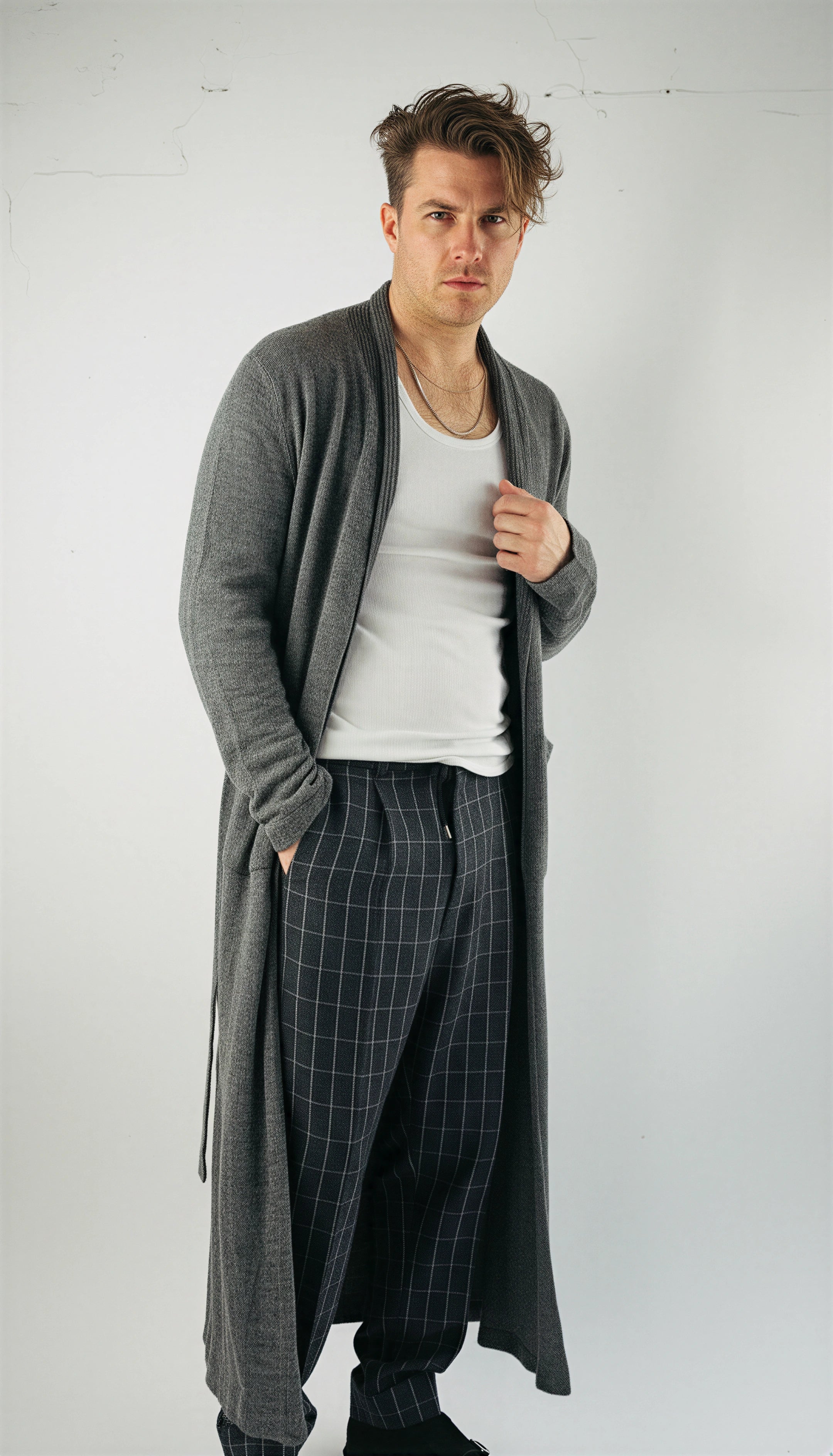 Strickjacke Handgemacht in Peru Baby Alpaka Wolle Lang Slim Fit Schal V-Ausschnitt Grau