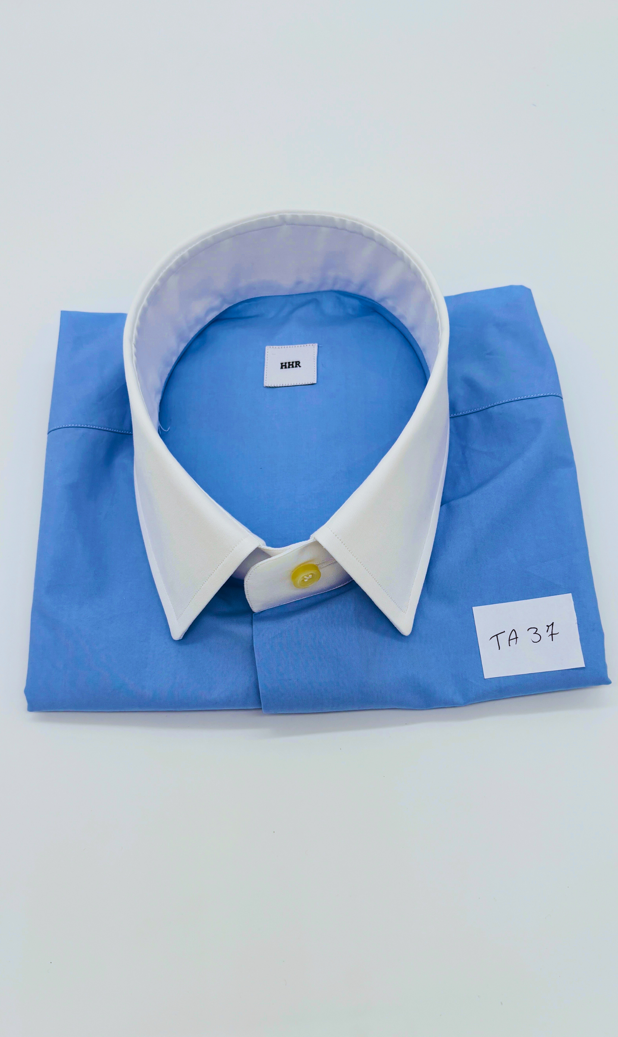 TA37 - Schmaler spitzer Kragen