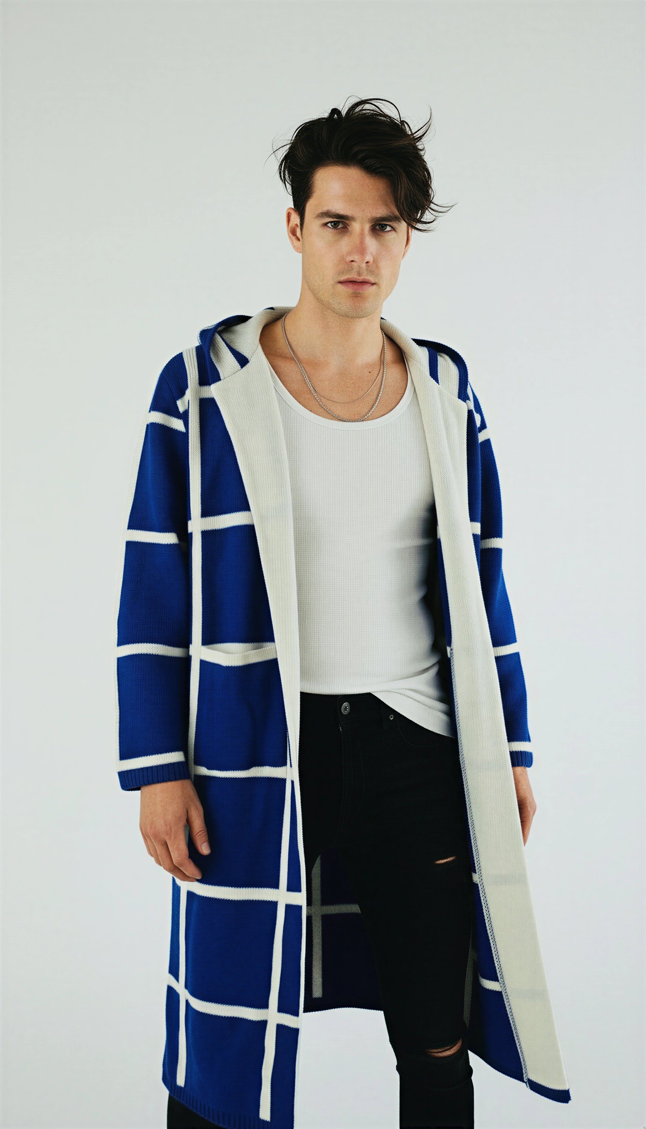 Strickjacke Handgemacht in Peru Hochland Wolle Lang Regular Fit V-Ausschnitt Blau/Weiß kariert